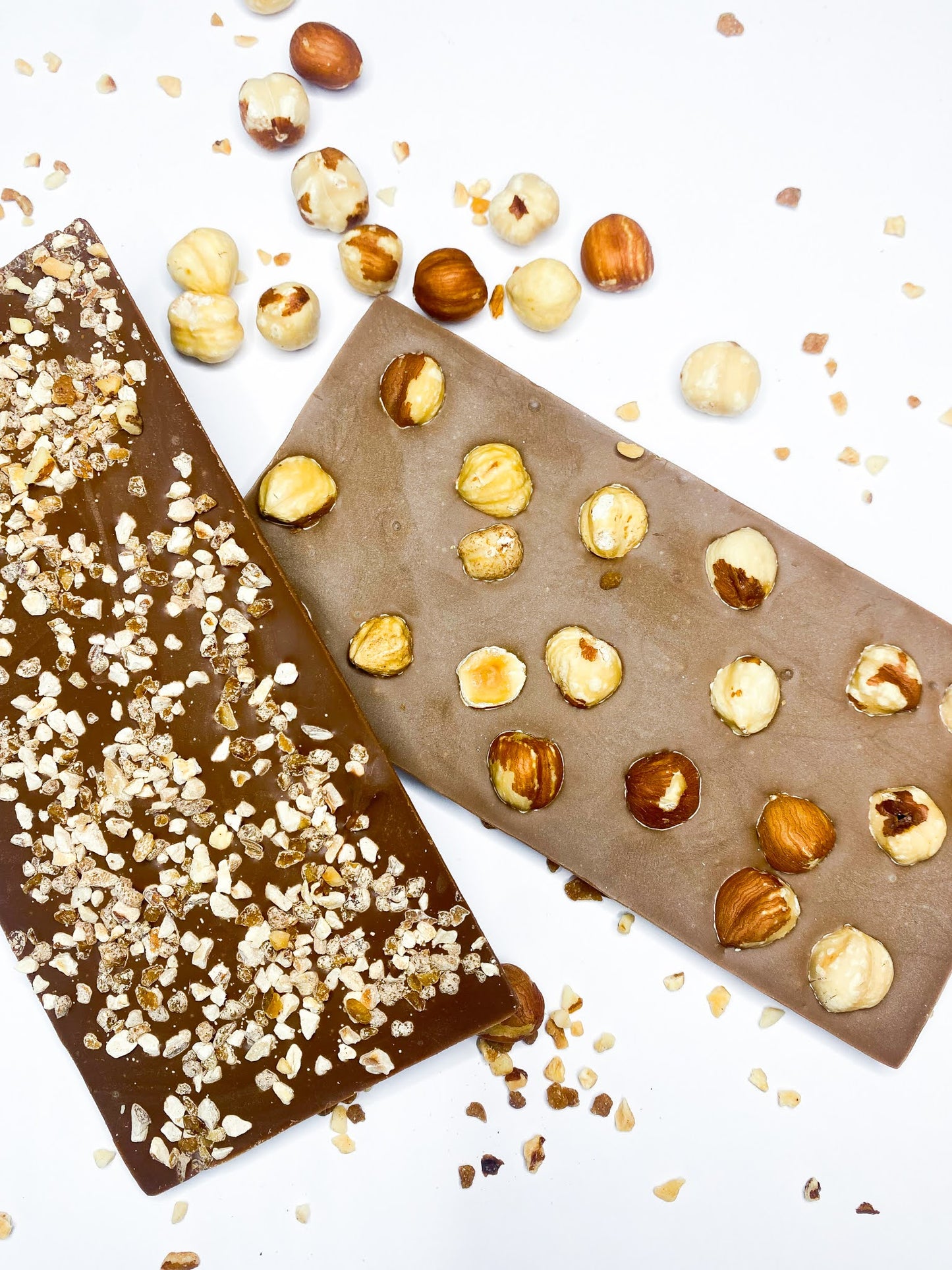 Tablette Chocolat Amande et éclats de noisettes caramélisées