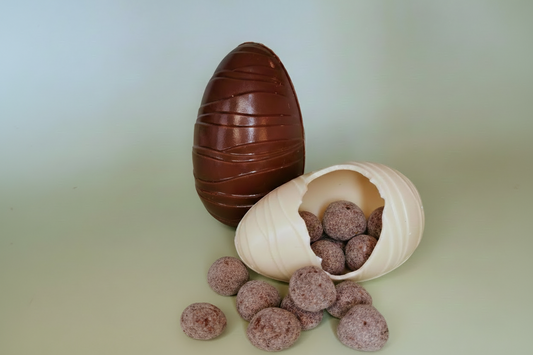 Oeuf de Pâques intérieur Noisette caramélisée chocolatée